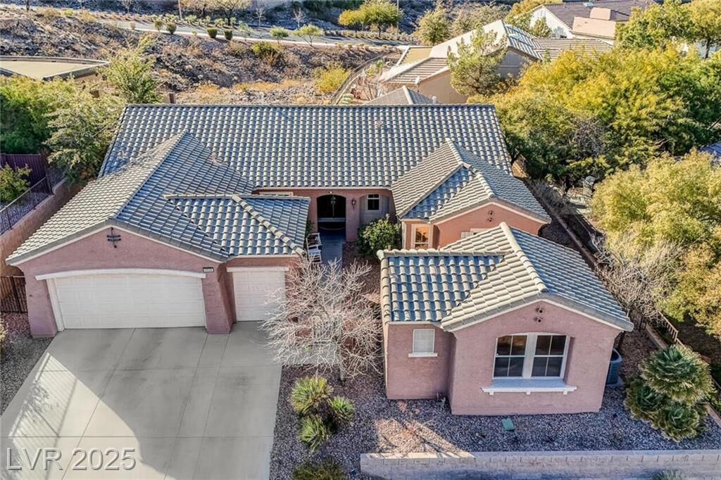 Property Photo:  2039 Colvin Run Drive  NV 89052 