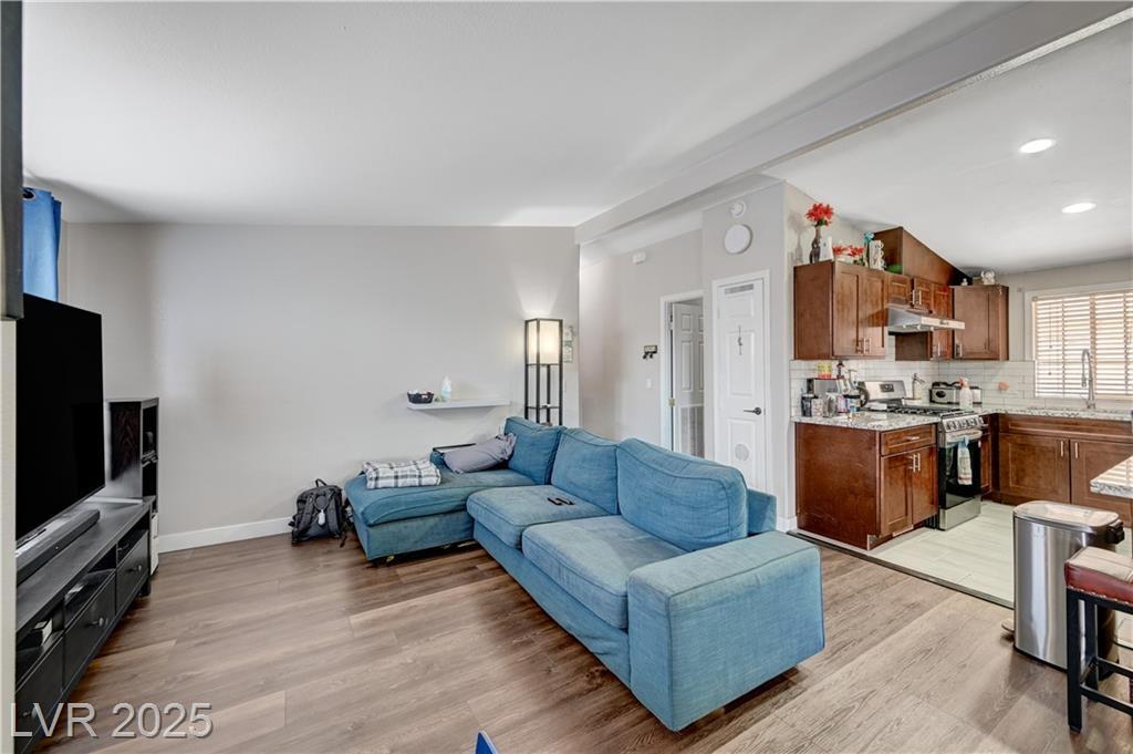 Property Photo: 508 Topaz Avenue NV 89015