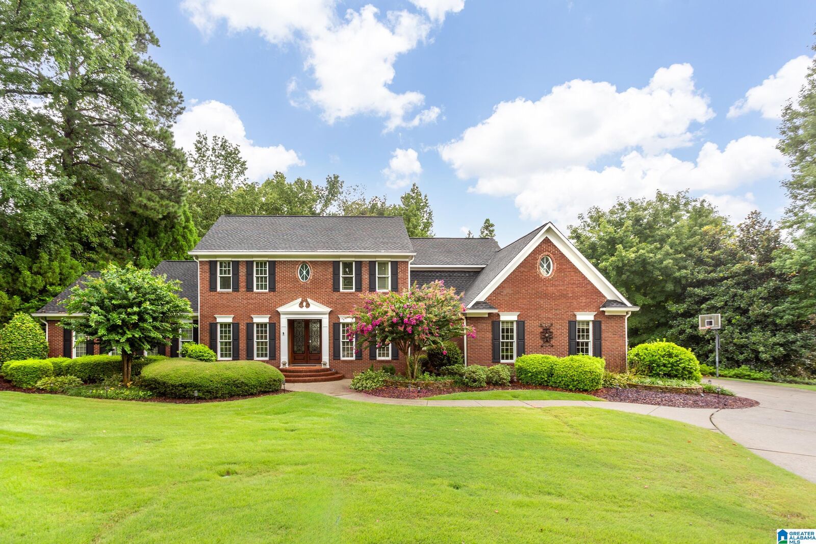 Property Photo:  14 Country Squire Road  AL 36207 