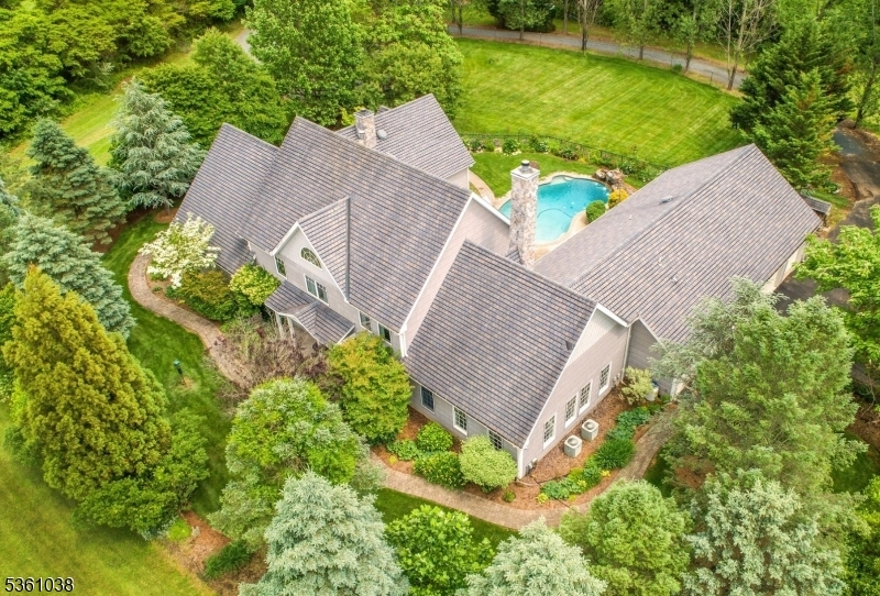 Property Photo: 80 Linvale Rd NJ 08551