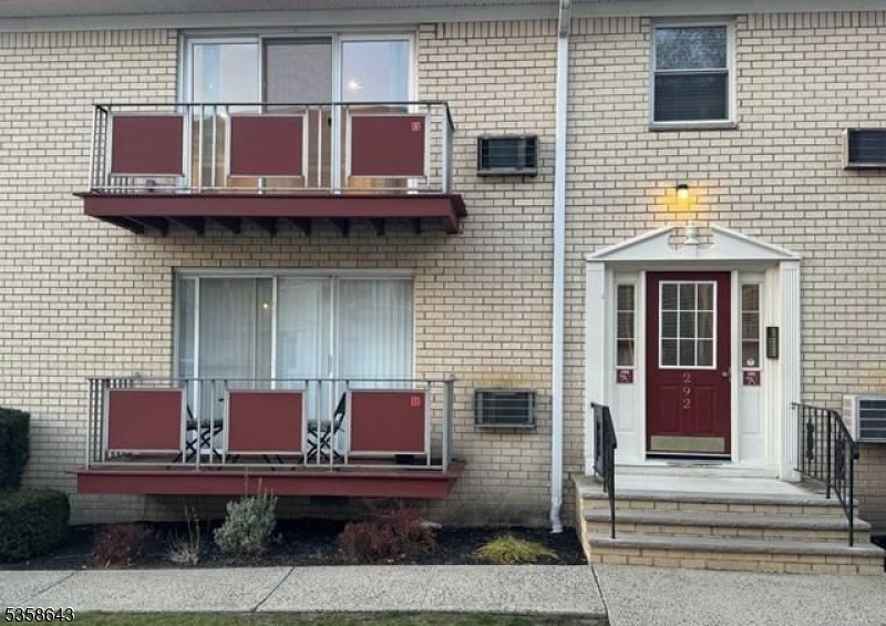 Property Photo:  292 Hoover Ave 8  NJ 07003 