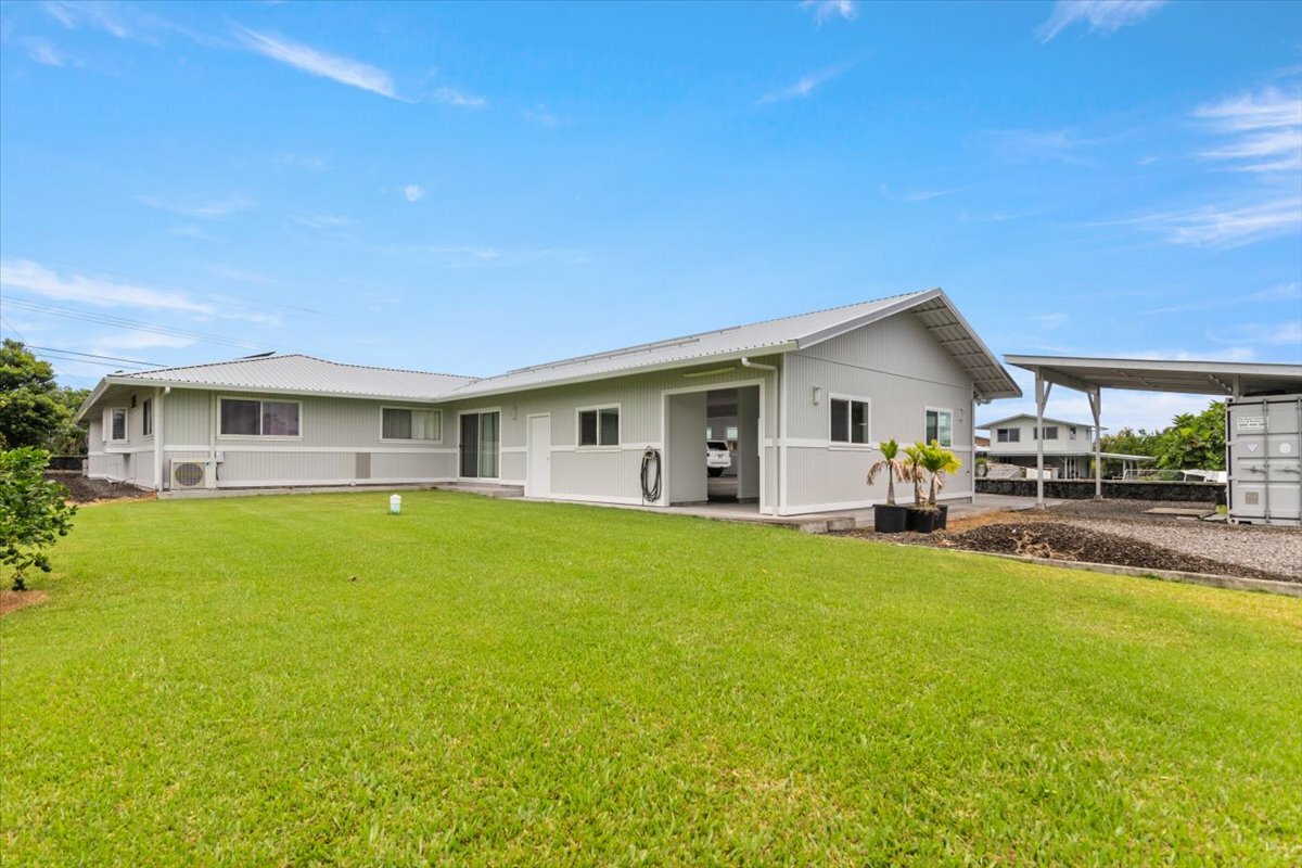 Property Photo: 92 Hoomalu St HI 96720