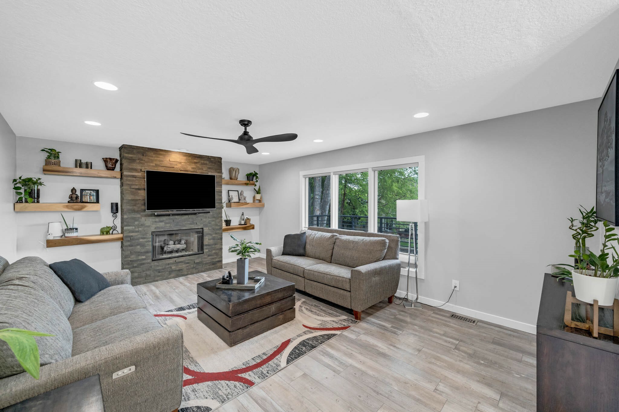 Property Photo: 163 56th Place IA 50266