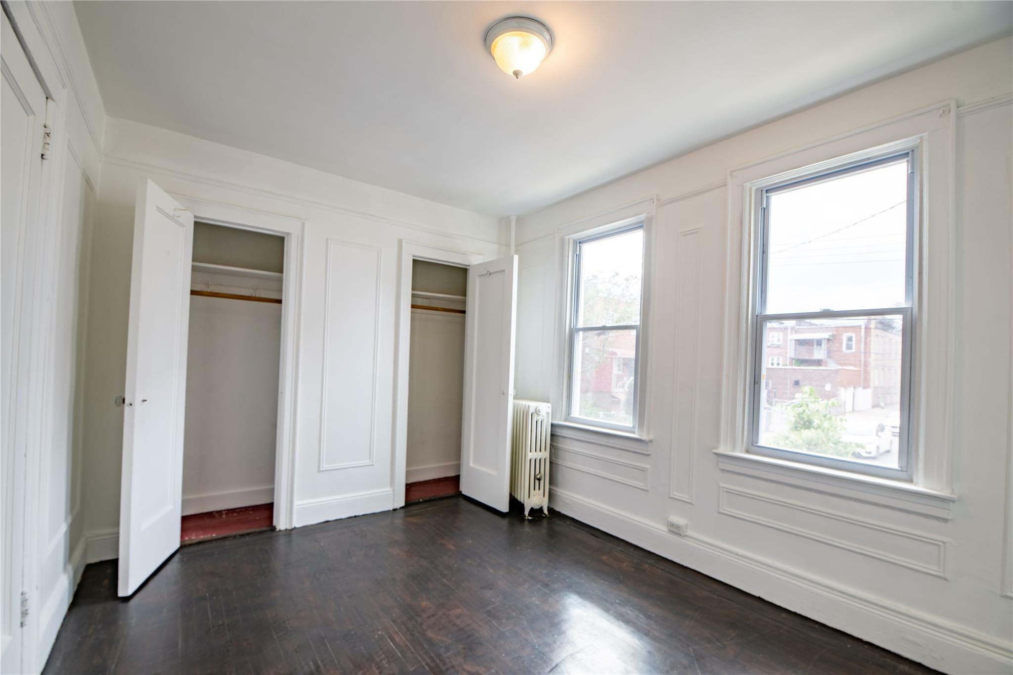 Property Photo:  2436 Dorsey Street 1F  NY 10461 