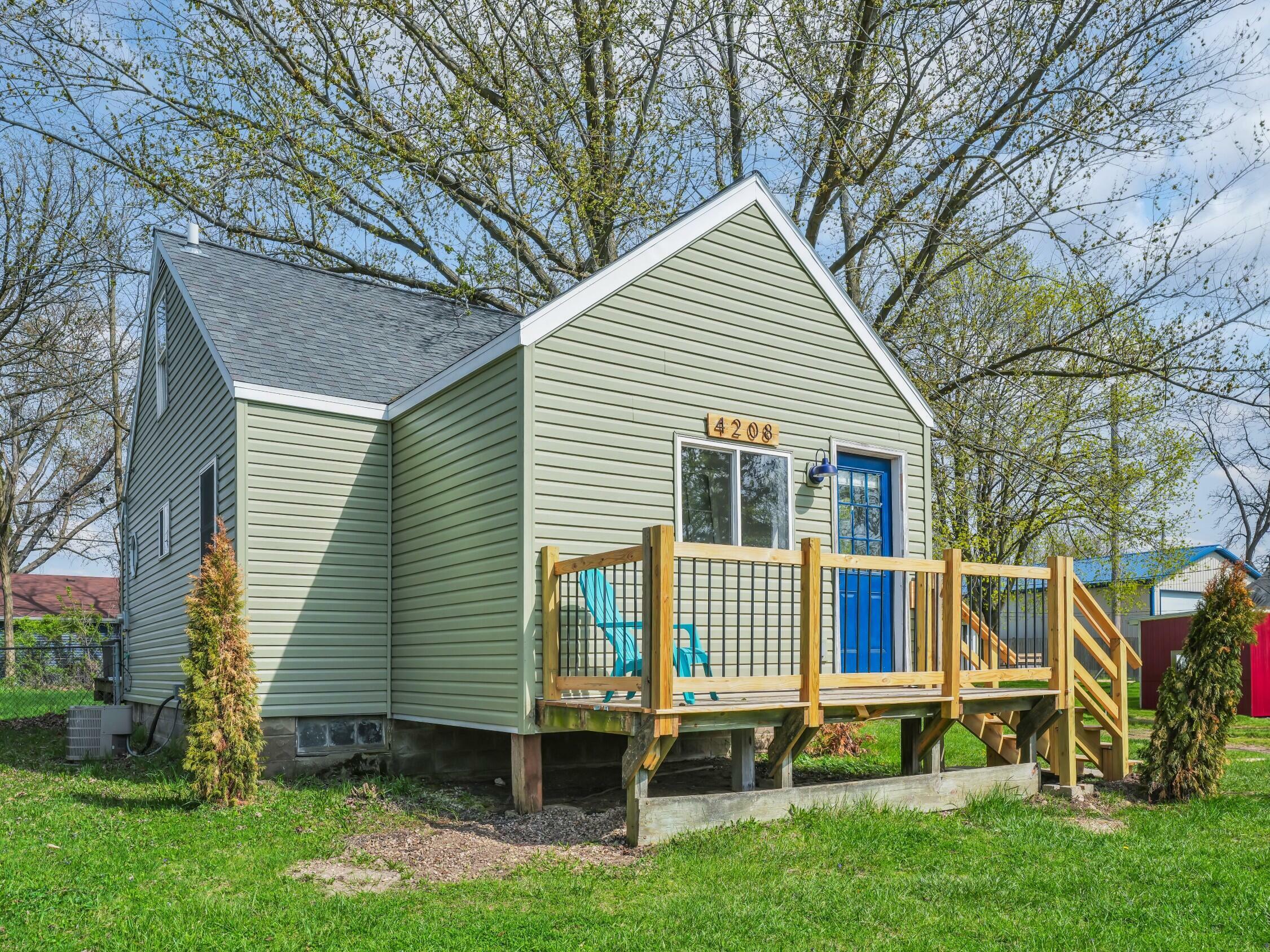 Property Photo:  4208 Locust St  WI 53115 