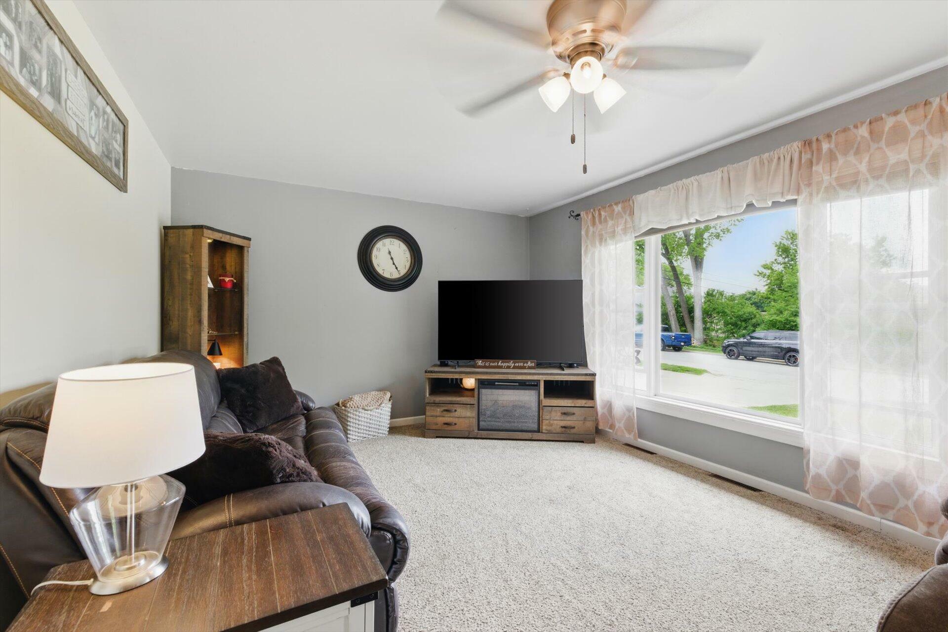 Property Photo: 1114 Wayne Rd WI 53090