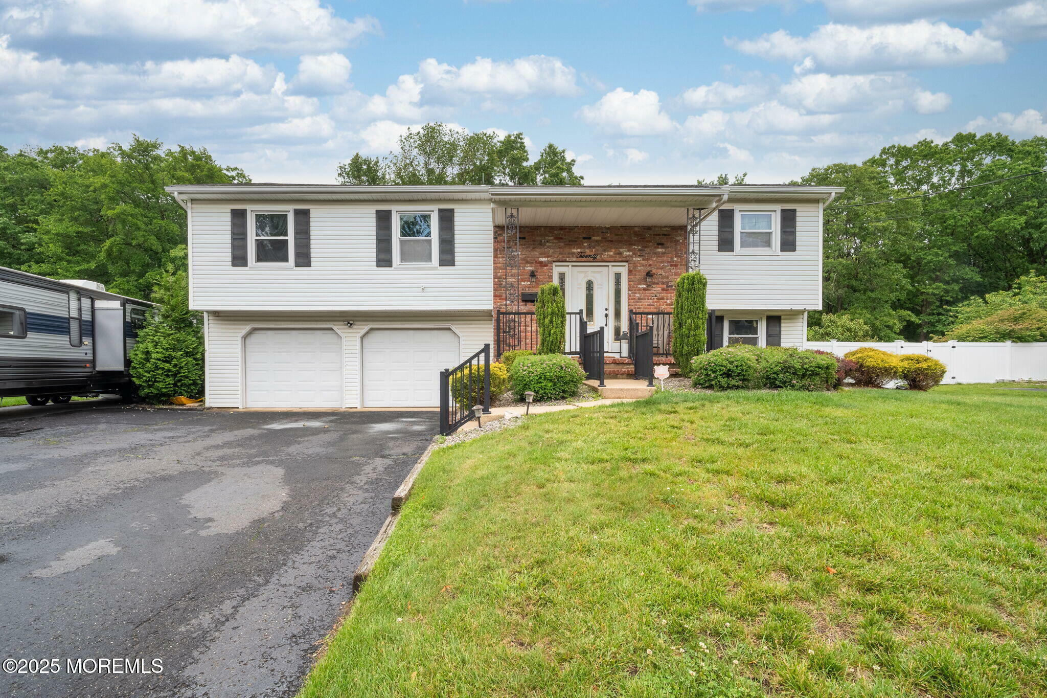 20 Sugarbush Road  Howell NJ 07731 photo