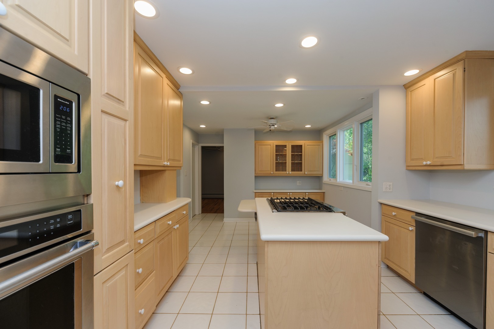 Property Photo: 706 Juniper Road IL 60025