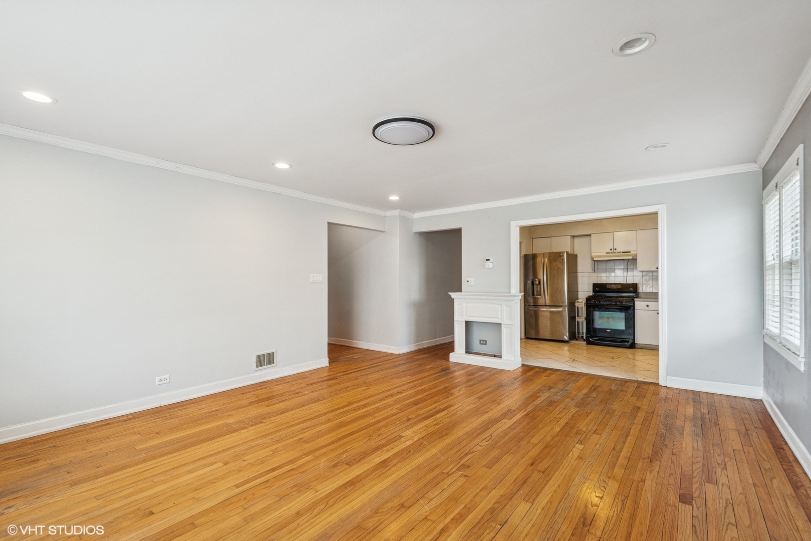 Property Photo: 5032 Crain Street IL 60077