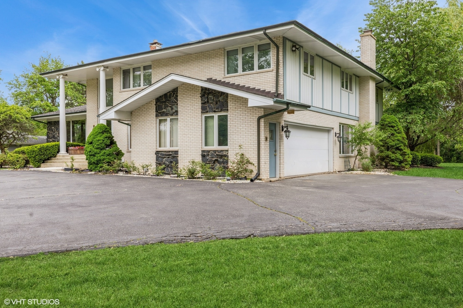 Property Photo: 69 Graymoor Lane IL 60461