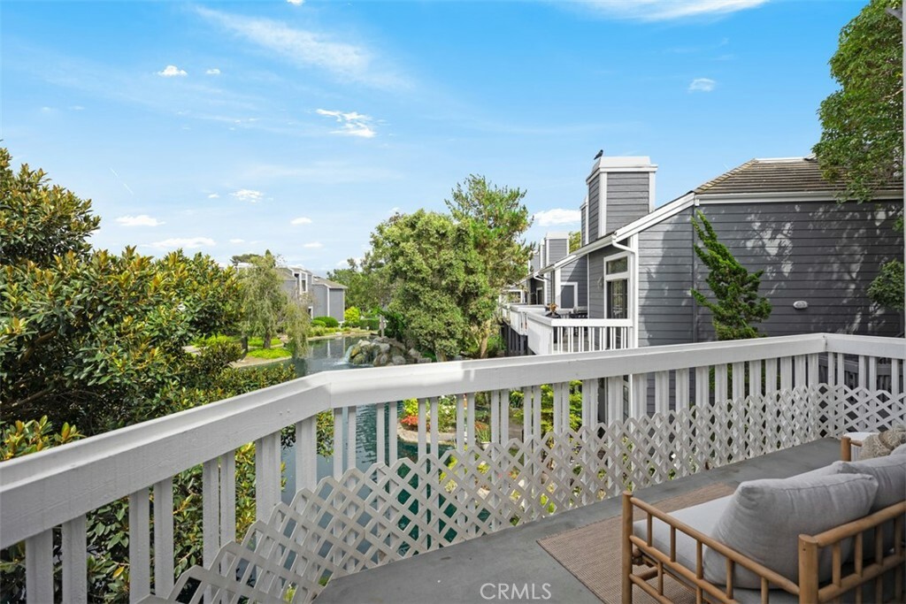 Property Photo:  20092 Bayfront Lane 206  CA 92646 