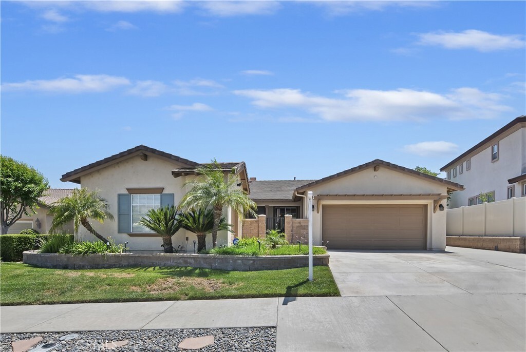 Property Photo: 23463 Canterbury Way CA 92562