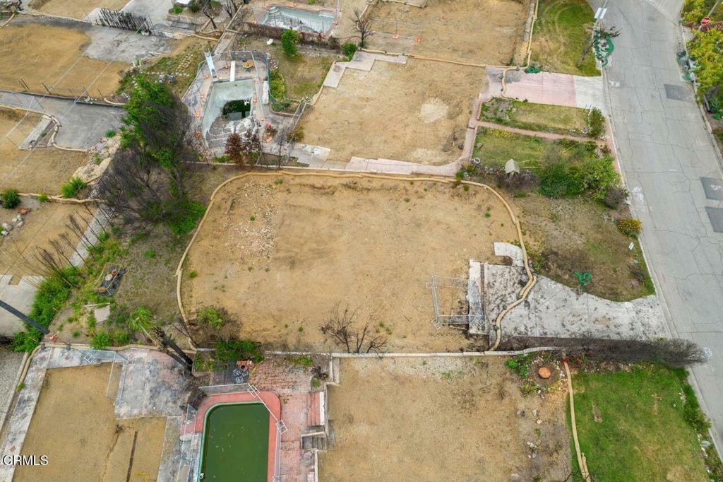 Property Photo: 924 E Poppyfields Drive CA 91001