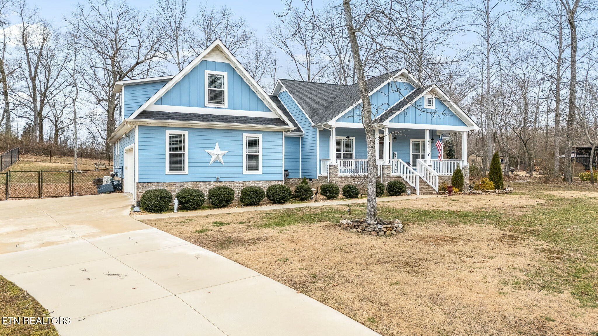 Property Photo: 569 Station Circle Circle TN 37388