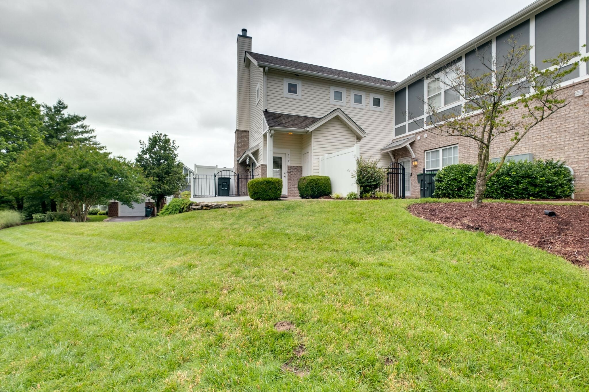 Property Photo:  939 Bracken Trl  TN 37214 
