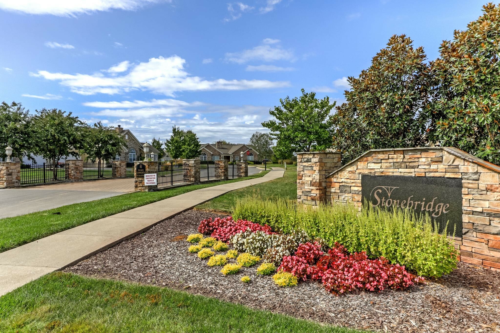 Property Photo: 2333 Bridgeway St TN 37128