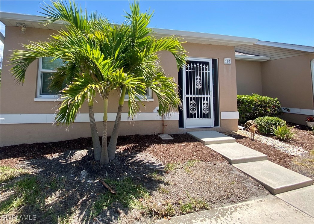 Property Photo: 16841 Sanibel Sunset Court 101 FL 33908