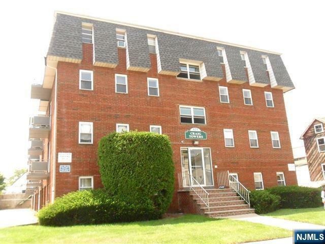 Property Photo:  125 Lawrence Street 7A  NJ 07601 