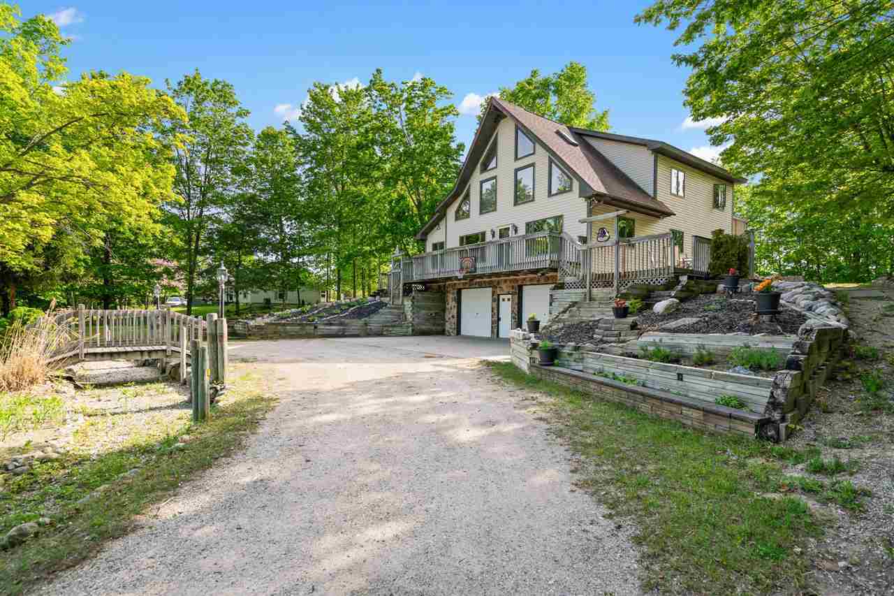 Property Photo: 10370 Boyne City Rd MI 49720