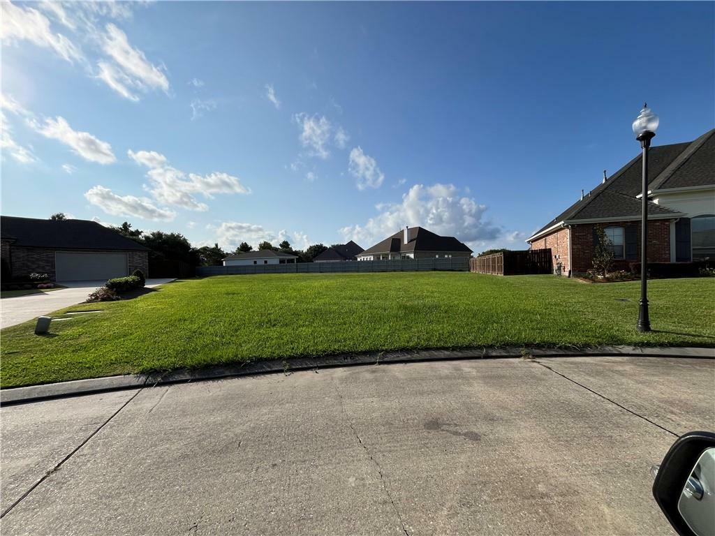 Property Photo: 106 Wisteria Court LA 70037