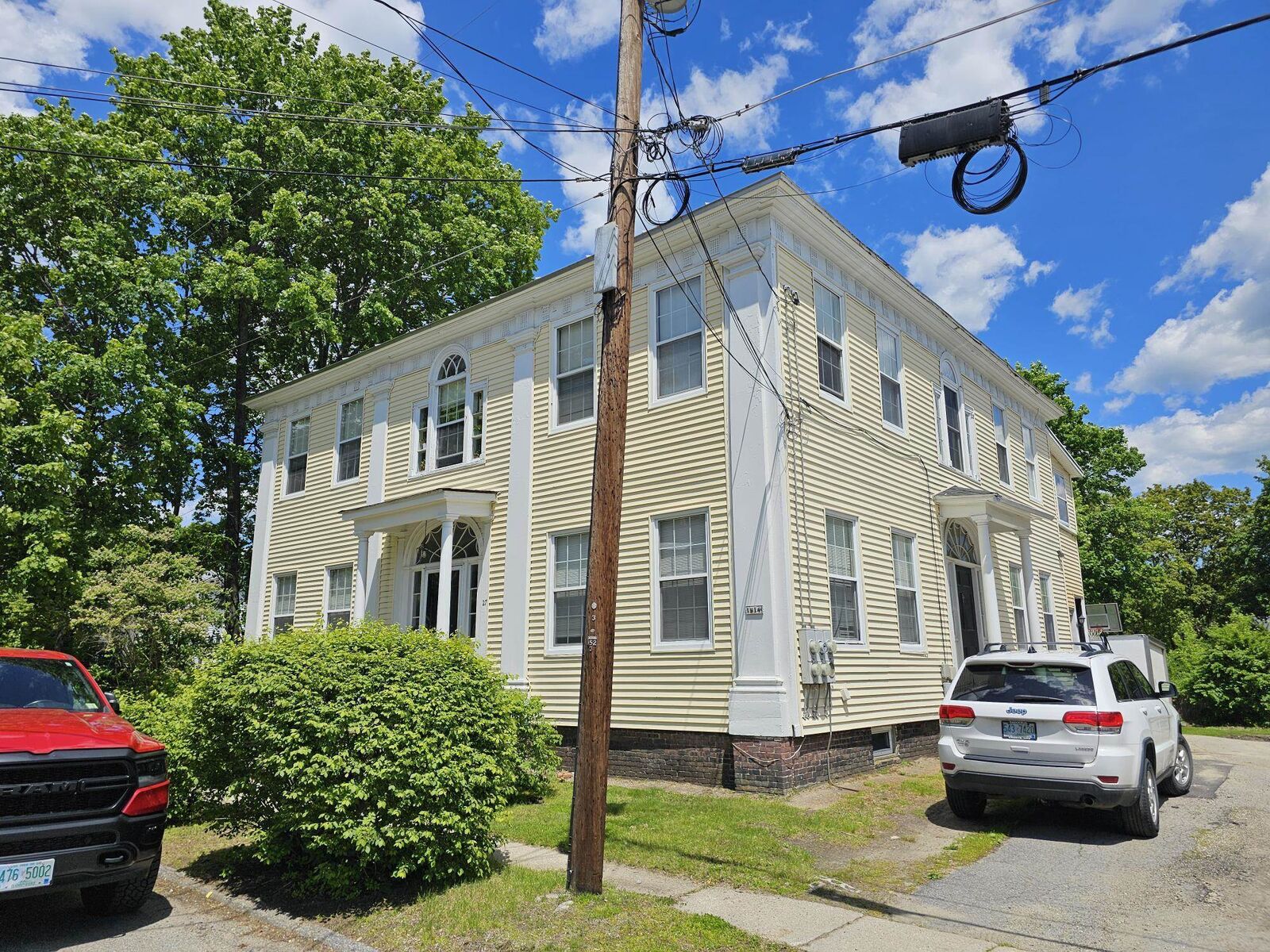 Property Photo: 25-27 Roxbury Court NH 03431