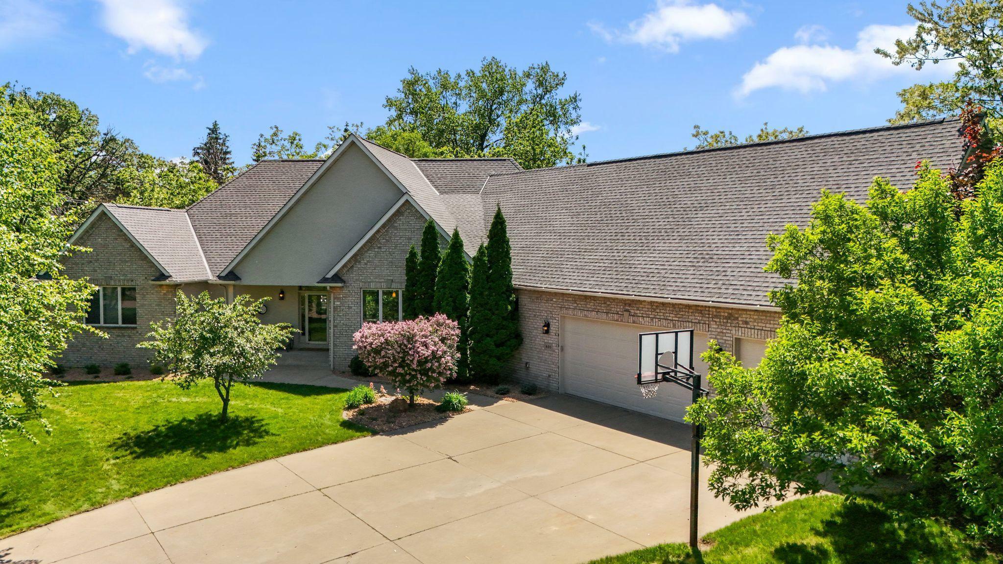 600 Sibley Court  Mendota Heights MN 55118 photo