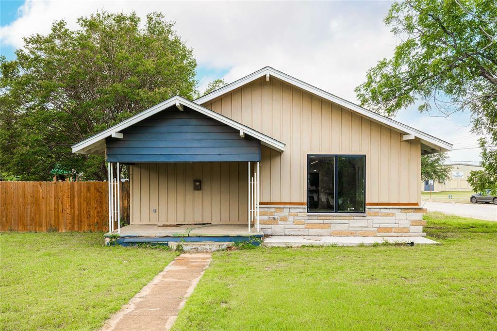 Property Photo: 2001 Southside Drive TX 76801