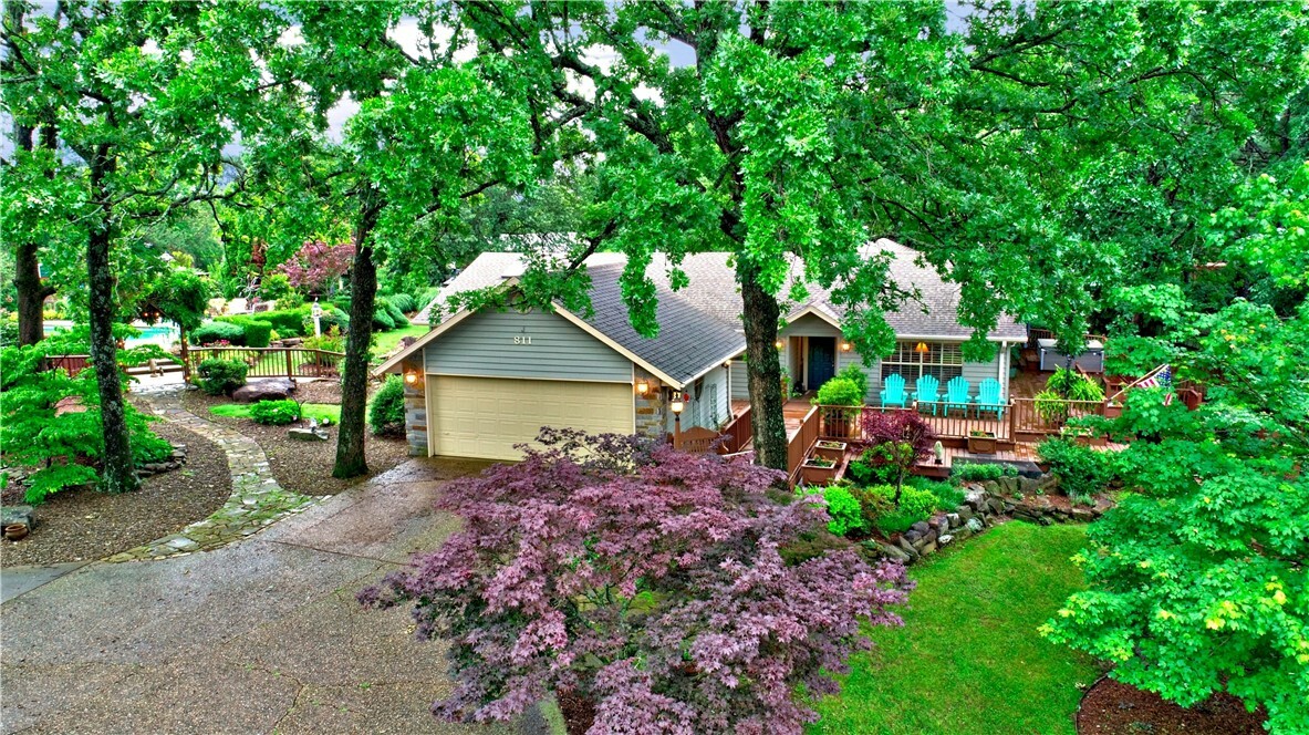 811 E Township Street  Fayetteville AR 72703 photo