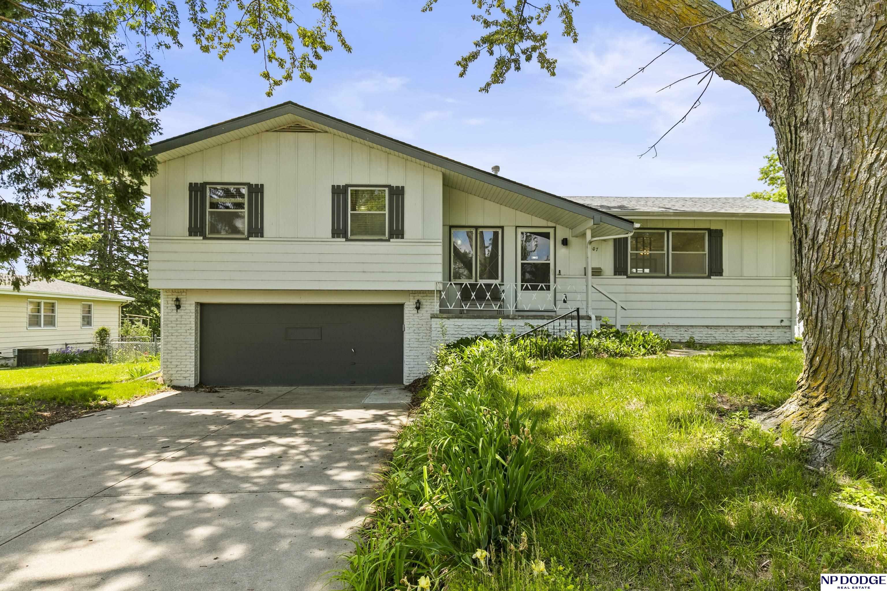 Property Photo: 9607 Spencer Street NE 68134