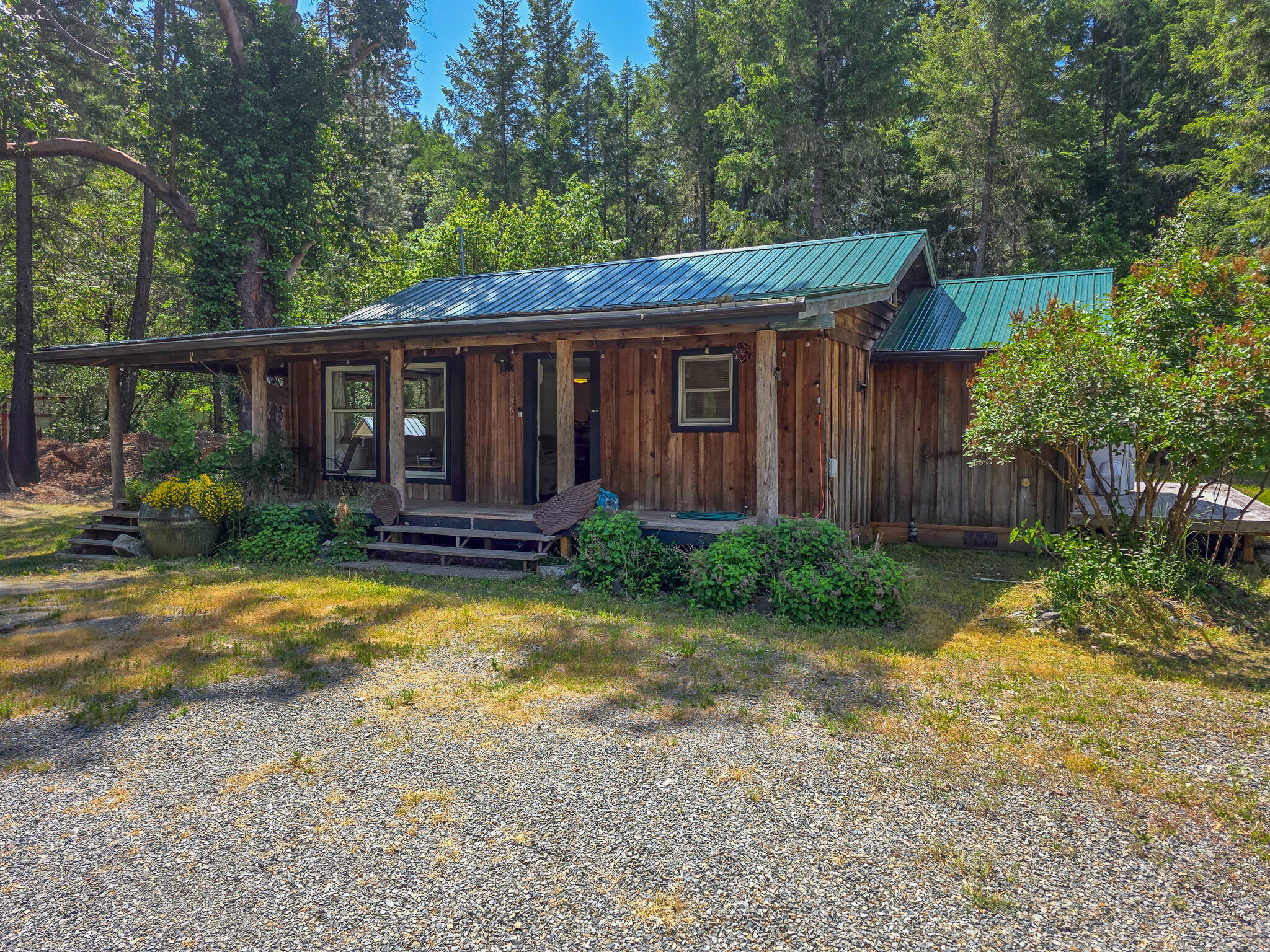 Property Photo: 3250 Lake Shore Drive OR 97538