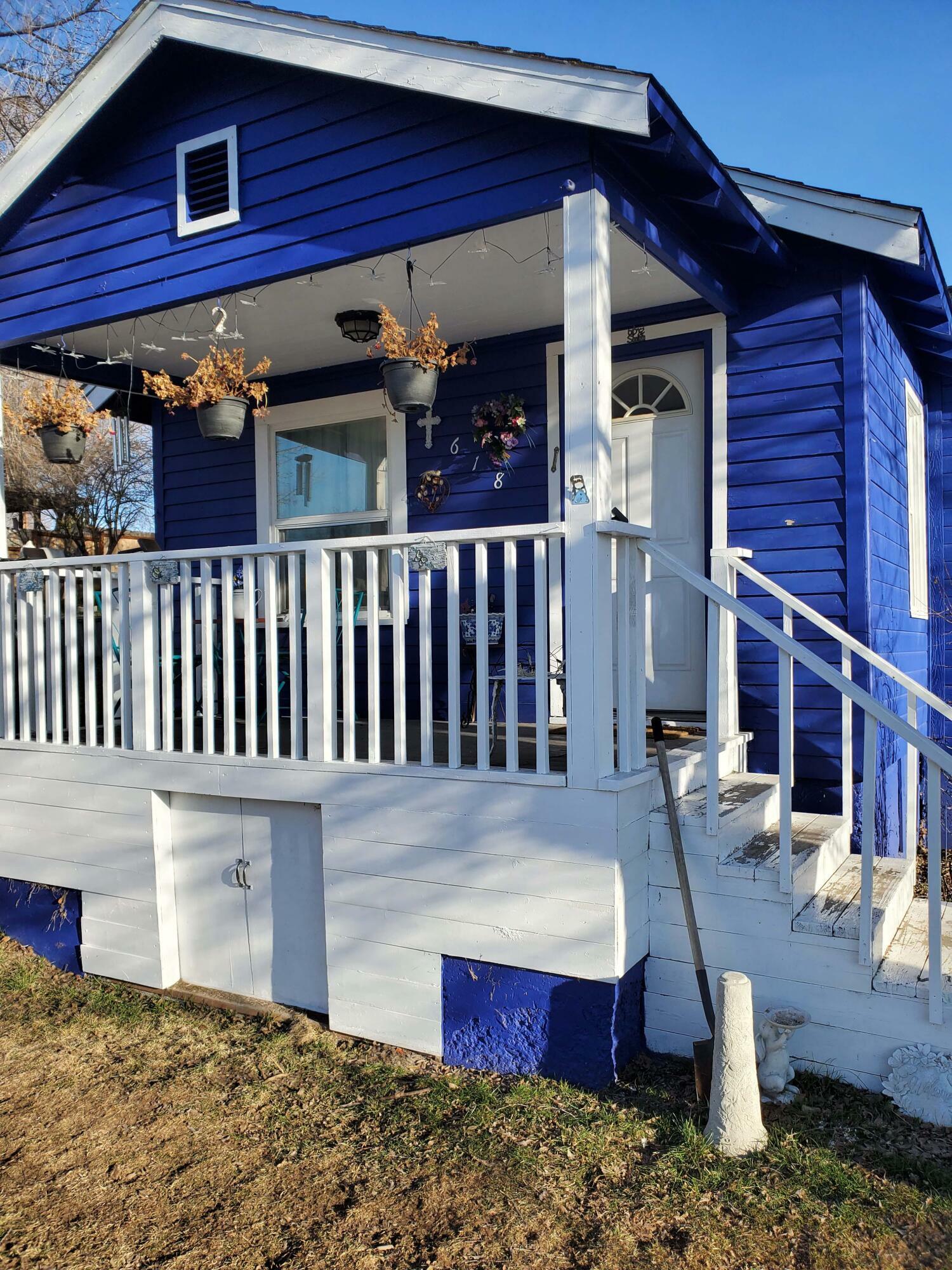 Property Photo: 618 Doty Street OR 97601
