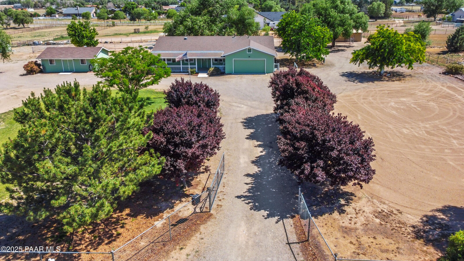 Property Photo: 885 E Adair Drive AZ 86323