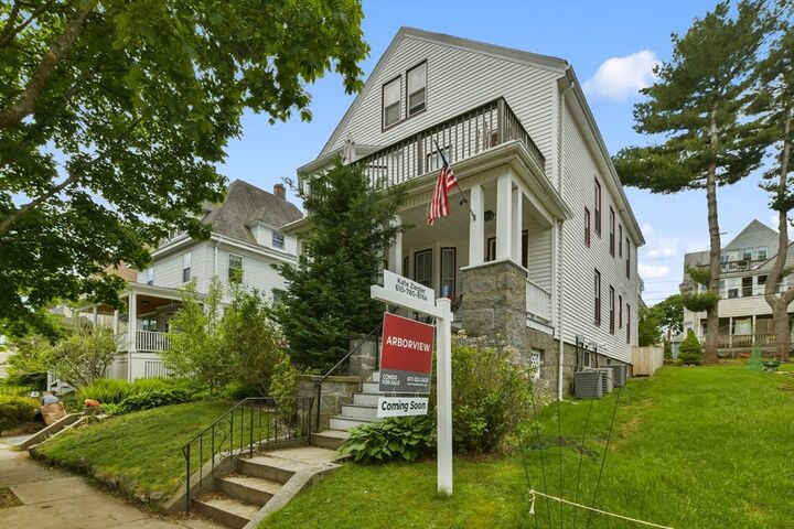 Property Photo: 28 Fletcher St 1 MA 02131