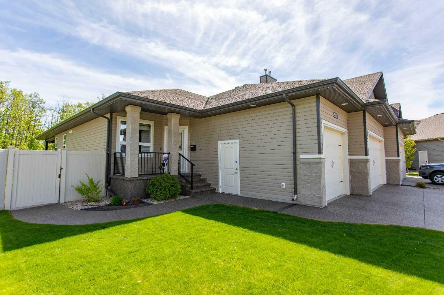 Property Photo: 55 Vista Close AB T4R 0N8