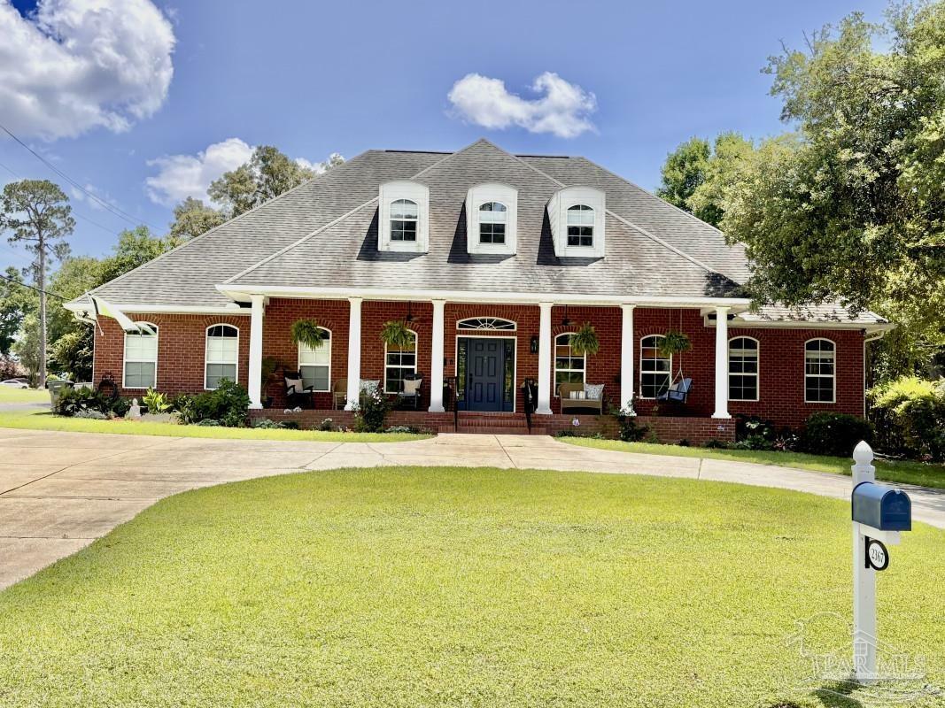 Property Photo: 2367 Greenbrier Blvd FL 32514