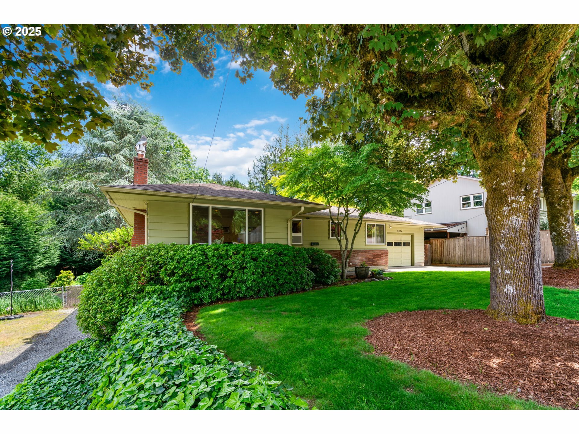 Property Photo: 9004 SW 36th Ave OR 97219