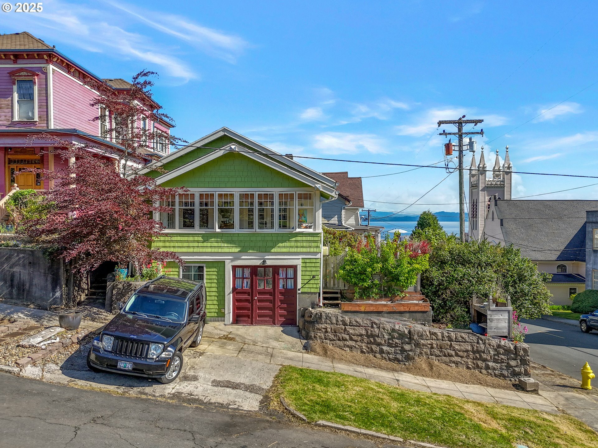Property Photo:  1078 Harrison Ave  OR 97103 