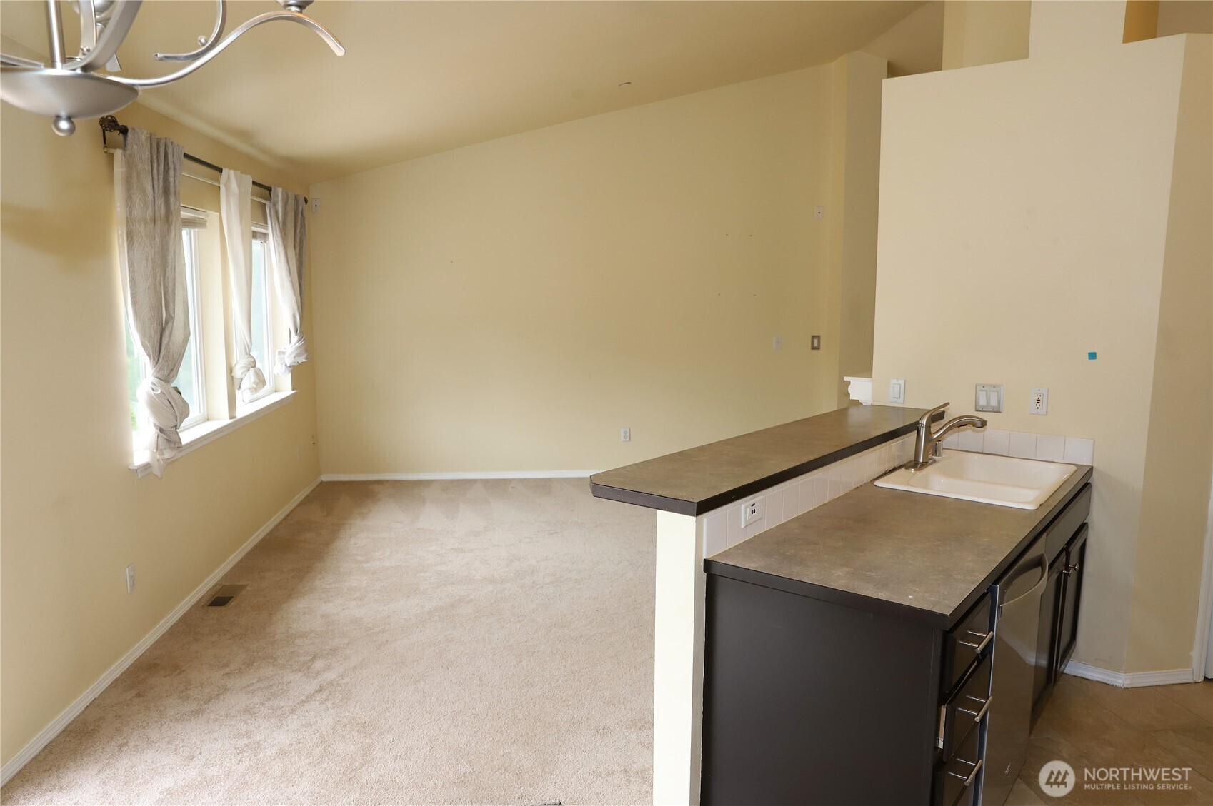 Property Photo: 9505 S 214th Place WA 98031