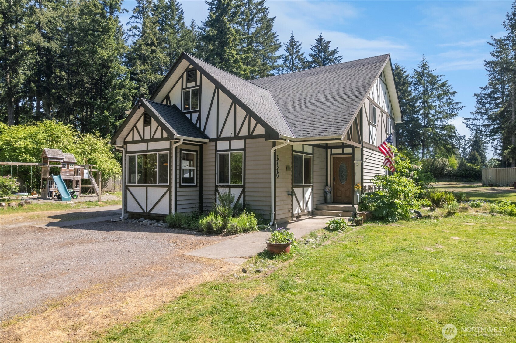 Property Photo: 27320 100th Avenue E WA 98338