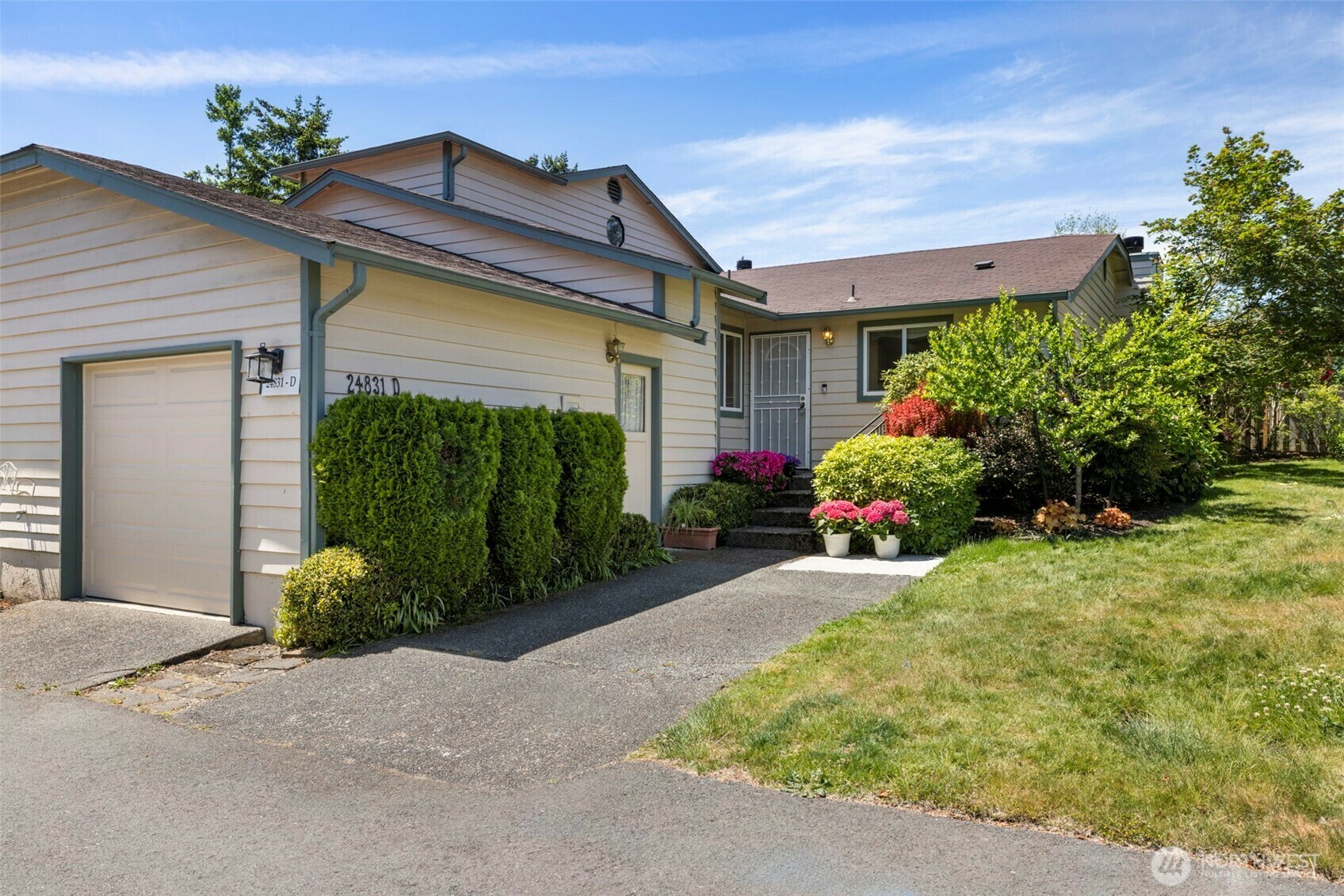 Property Photo: 24831 110th Place SE 51D WA 98030