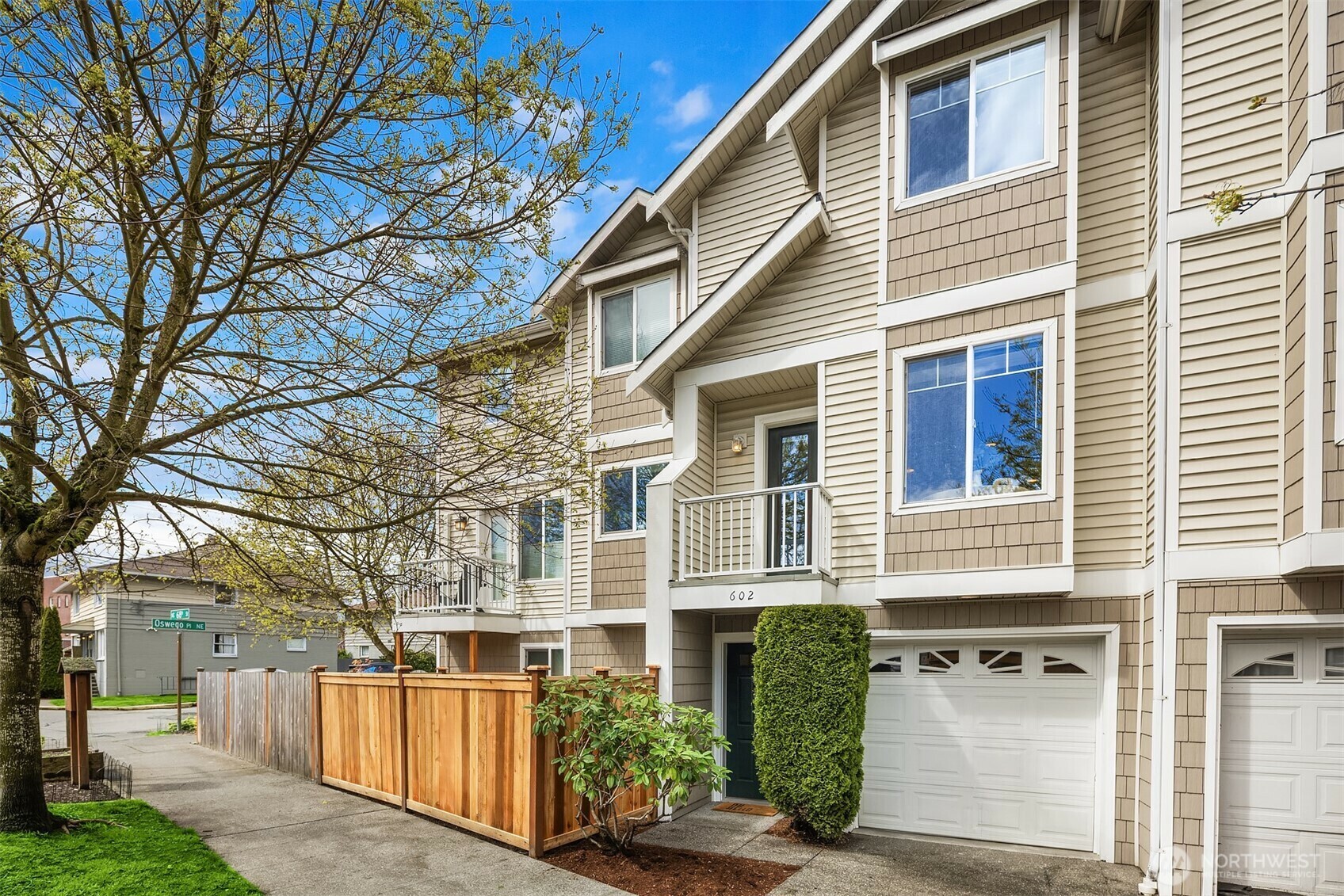 Property Photo:  602 NE 68th Street  WA 98115 
