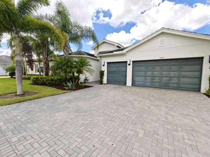 Property Photo: 11051 SW Ivory Springs Lane FL 34987