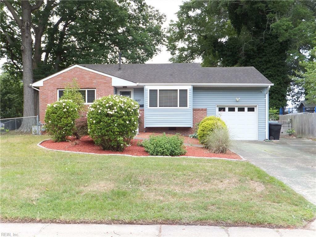 Property Photo: 4937 Jeanne St VA 23462