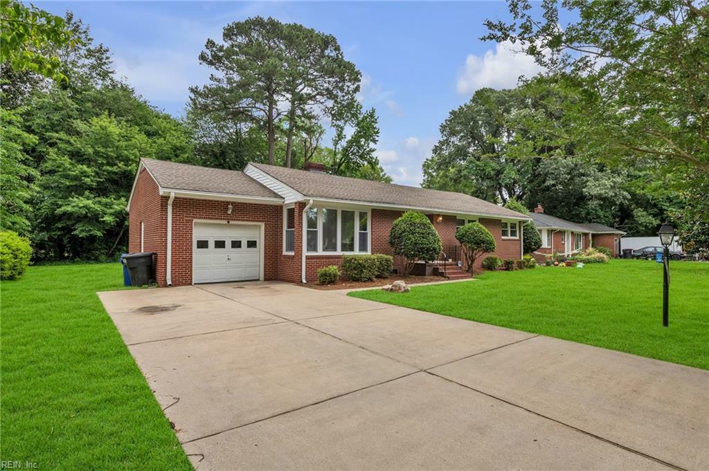 Property Photo: 2425 Bidgood Dr VA 23703