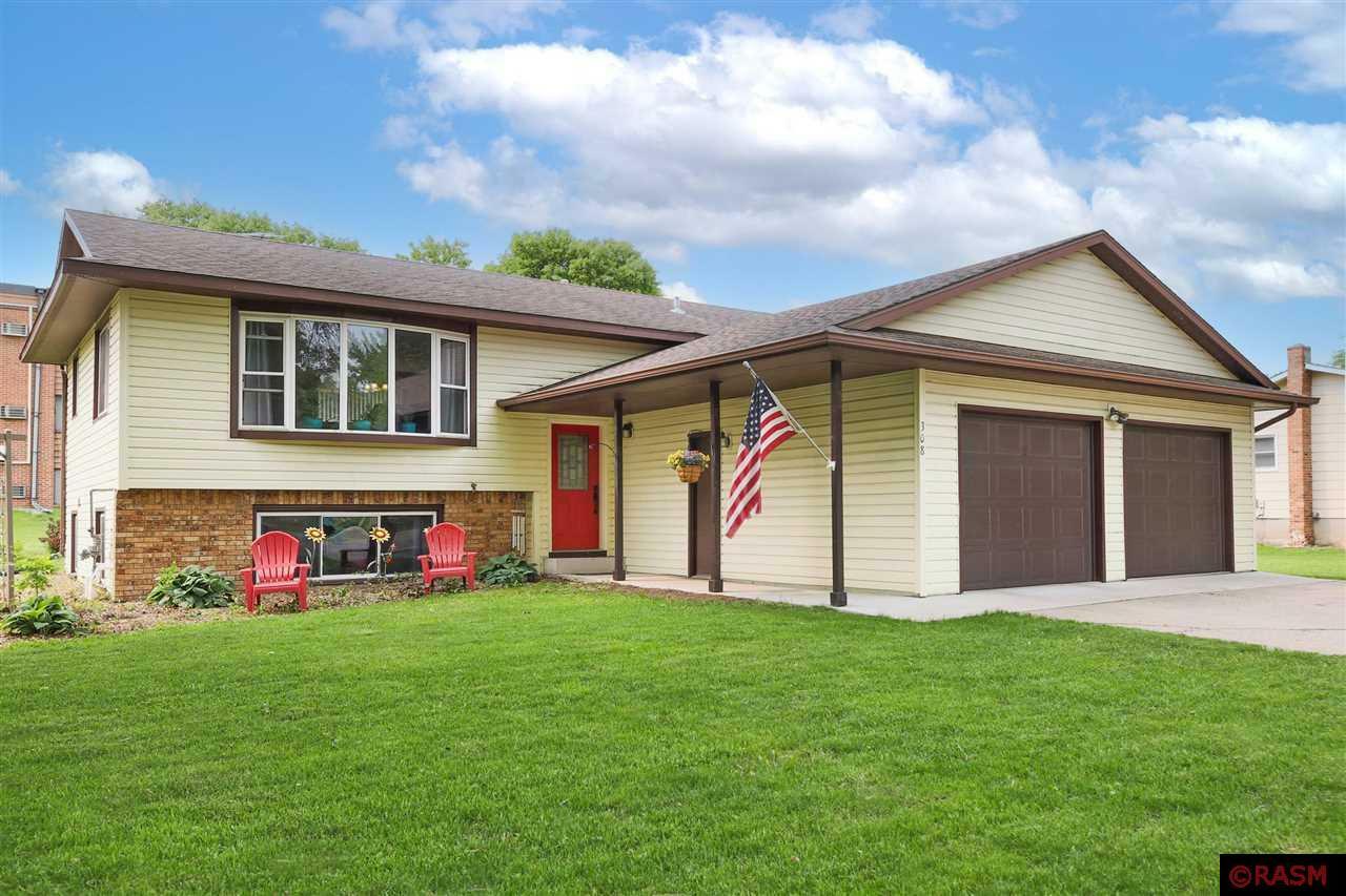 Property Photo: 308 NE 18th Avenue MN 56093