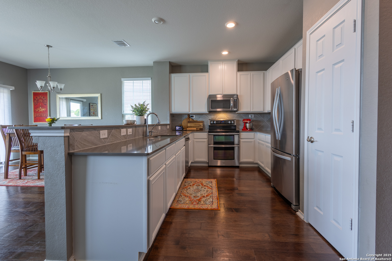 Property Photo: 7566 Copper Kettle TX 78109