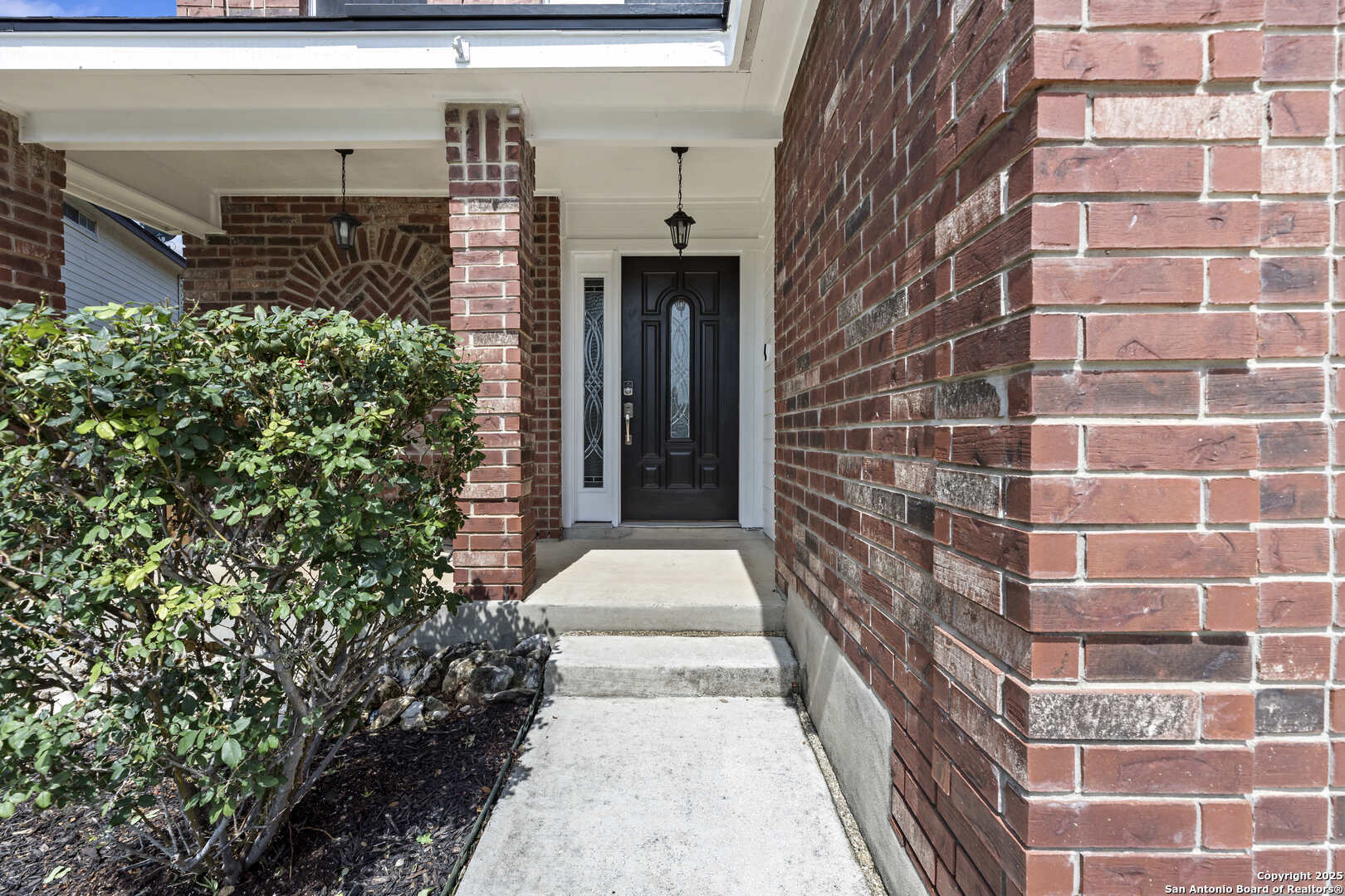 Property Photo: 1011 Cat Mesa TX 78251