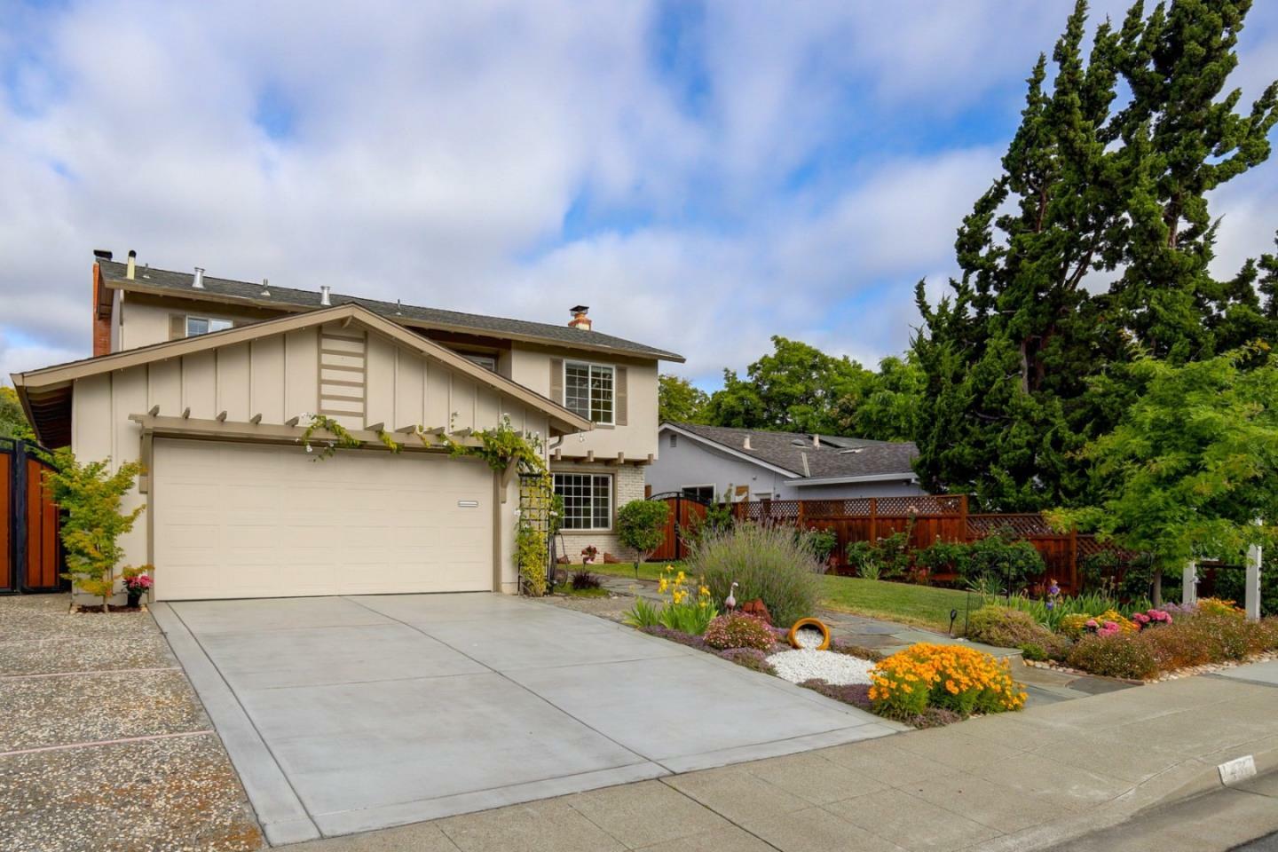 Property Photo:  431 Liquidambar Way  CA 94086 