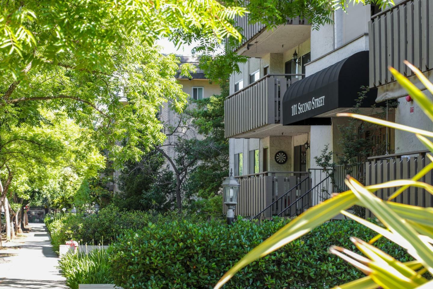Property Photo: 101 2nd Street 2 CA 94022