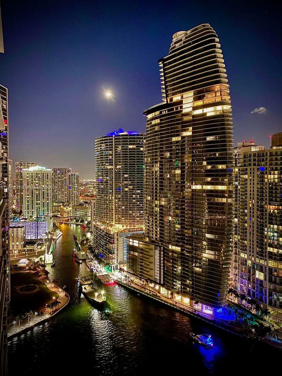 Property Photo: 475 Brickell Ave 1715 FL 33131